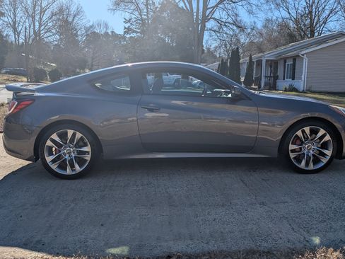 Used 2013 Hyundai Genesis 2.0T image 6