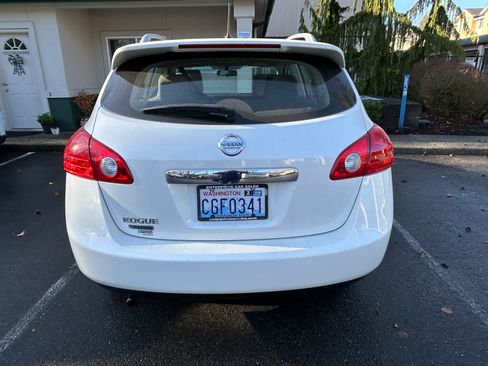 Used 2015 Nissan Rogue S w/ Convenience Package image 5