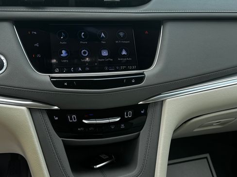 Used 2025 Cadillac XT5 Premium Luxury w/ Technology Package FWD image 11