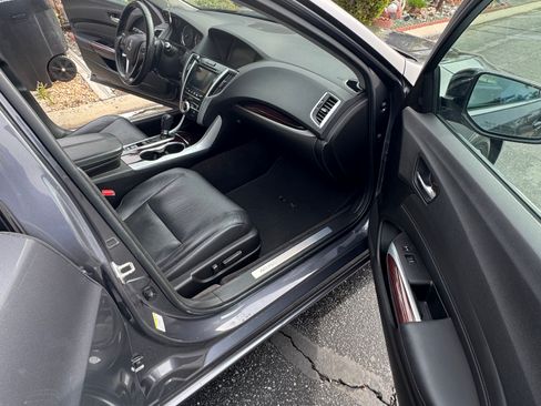 Used 2017 Acura TLX w/ Technology Package image 11