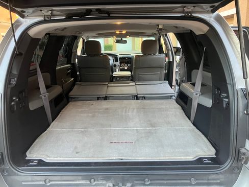 Used 2008 Toyota Sequoia Limited w/ Cold Area Pkg RWD image 8