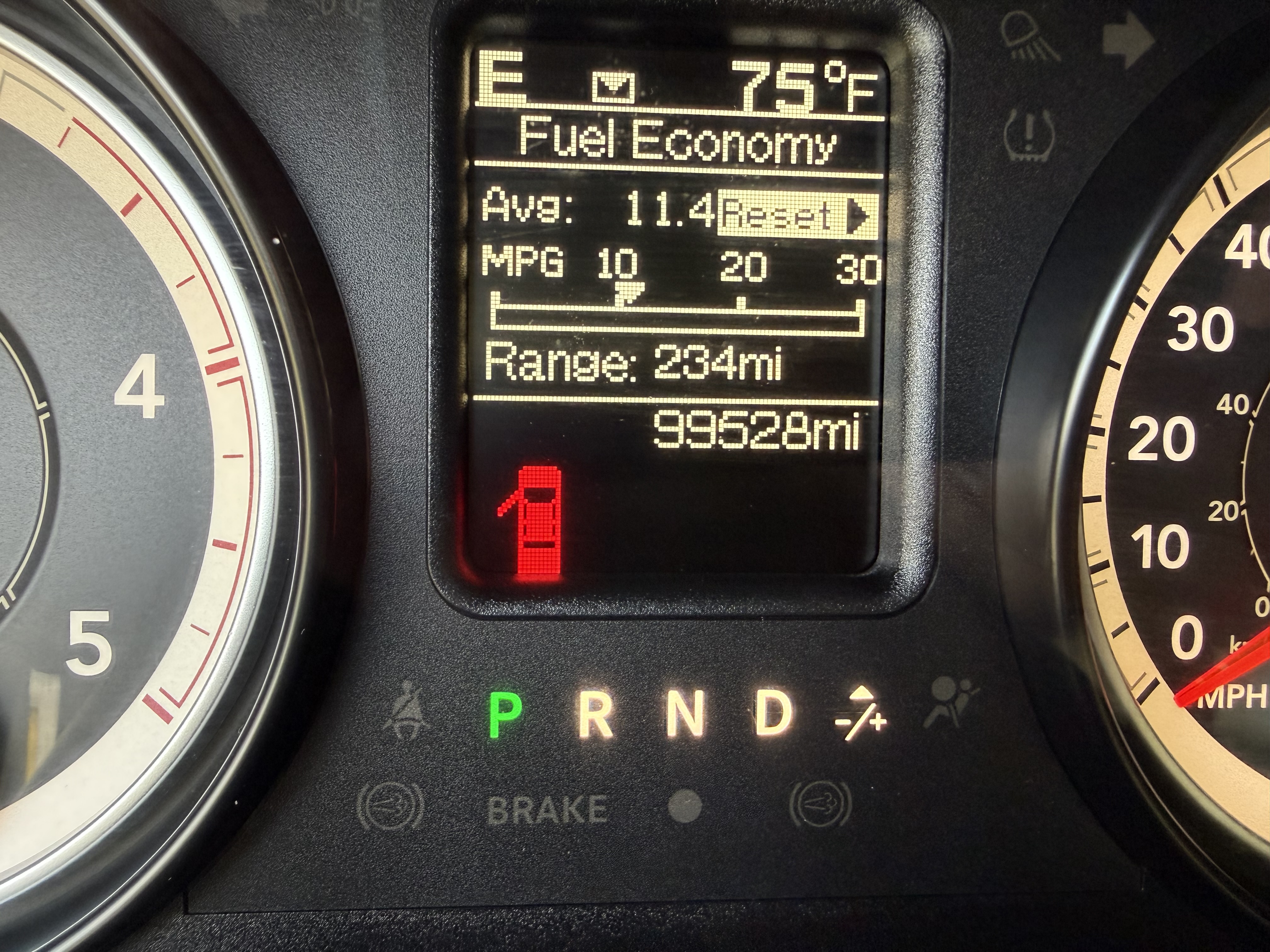 Used 2016 RAM 3500 Tradesman w/ Chrome Appearance Group AWD/4WD image 5