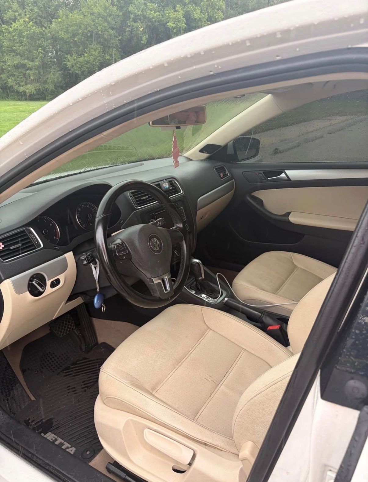 Used 2012 Volkswagen Jetta SEL FWD image 10