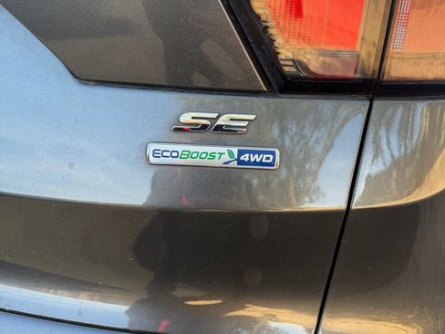 Used 2017 Ford Escape SE w/ Equipment Group 201A image 16