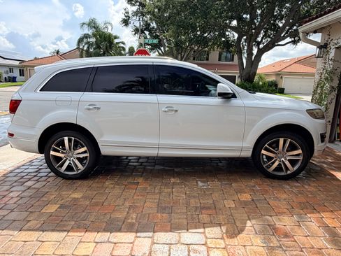 Used 2013 Audi Q7 TDI Premium Plus w/ Premium Plus Pkg AWD/4WD image 2