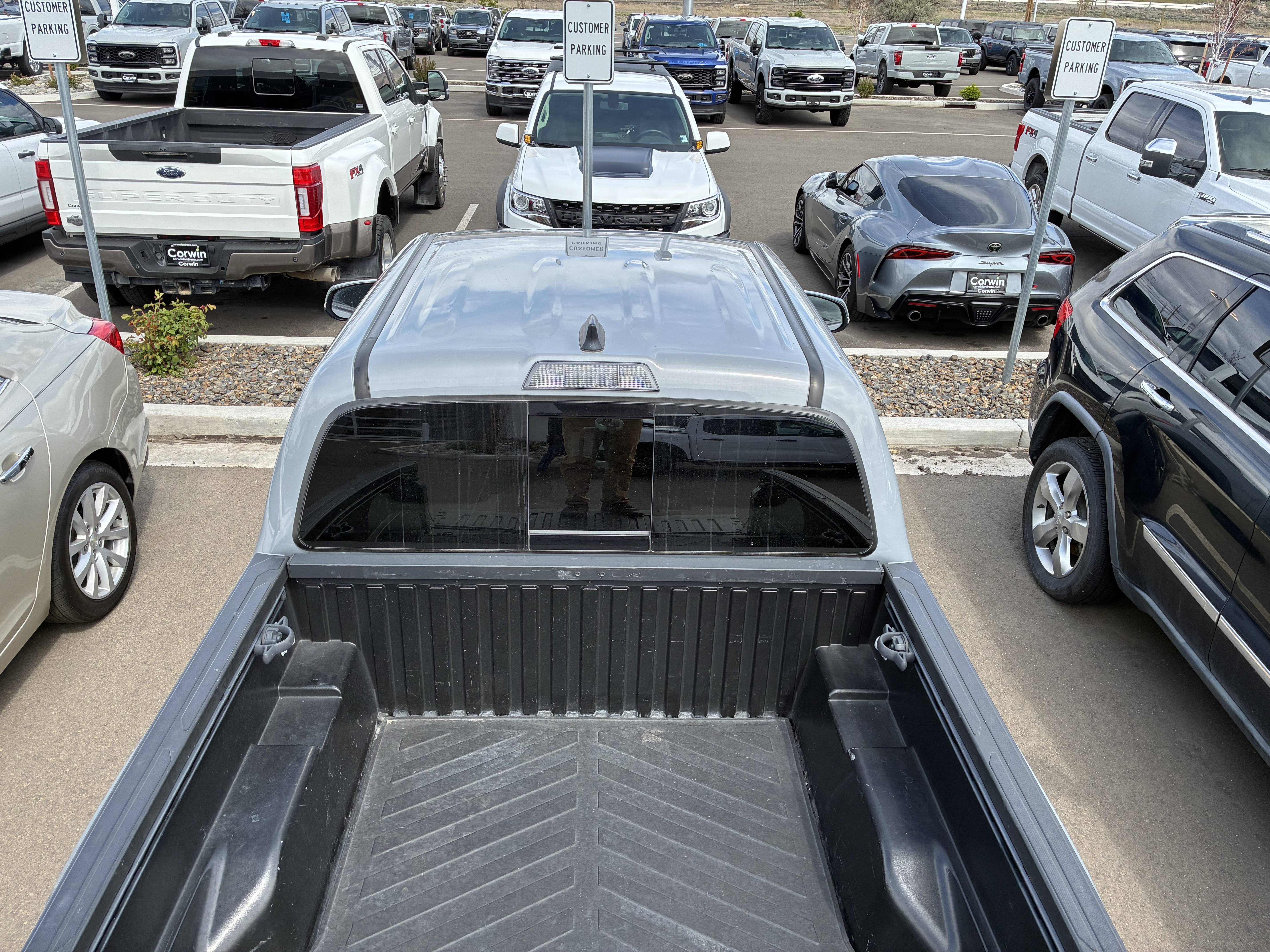 Used 2020 Toyota Tacoma TRD Off-Road w/ Technology Package AWD/4WD image 10