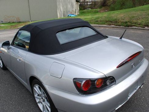 Used 2004 Honda S2000 image 5
