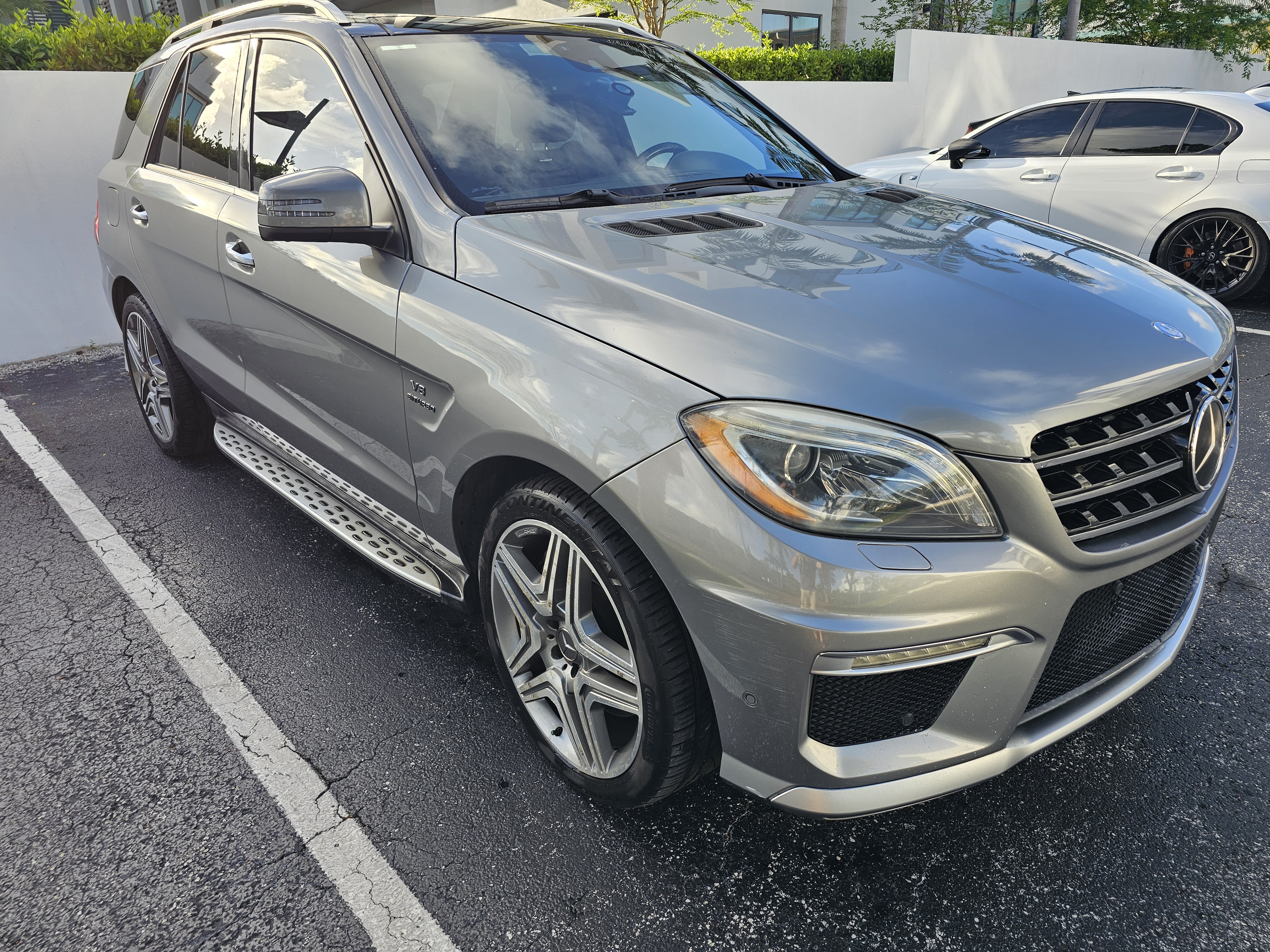 Used 2014 Mercedes-Benz ML 63 AMG 4MATIC image 4