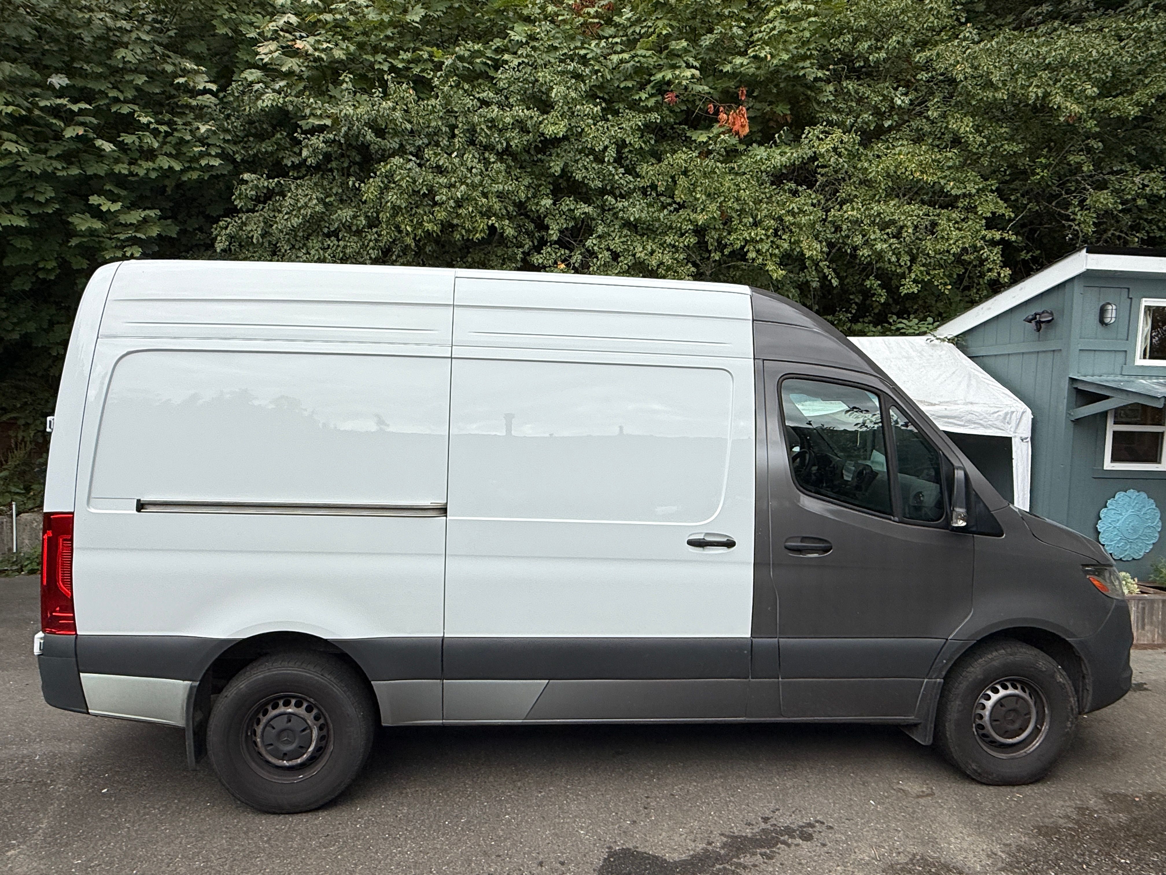 Used 2024 Mercedes-Benz Sprinter 2500 image 1