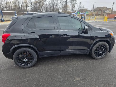 Used 2021 Chevrolet Trax LT w/ Driver Confidence Package image 10
