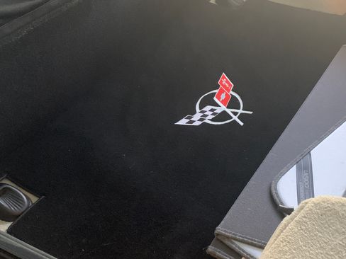 Used 2003 Chevrolet Corvette Coupe w/ Preferred Equipment Group image 15