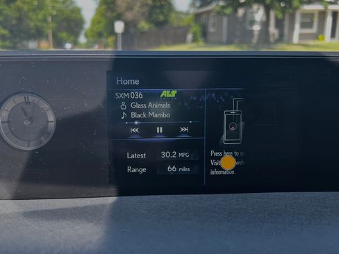 Used 2019 Lexus UX 200 F Sport image 16