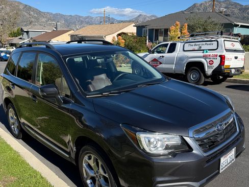 Used 2018 Subaru Forester 2.5i Touring w/ Popular Package #3B image 6
