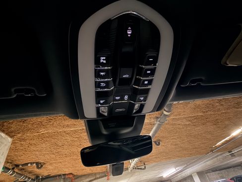 Used 2021 Porsche Macan S AWD/4WD image 22