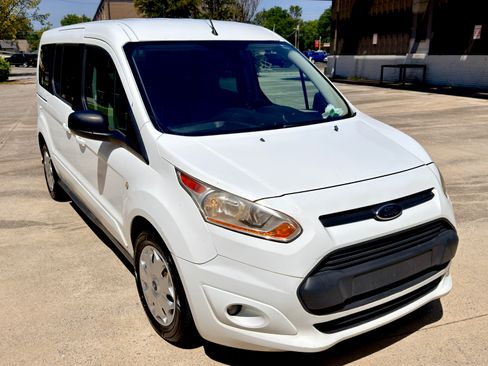 Used 2016 Ford Transit Connect XLT FWD image 4