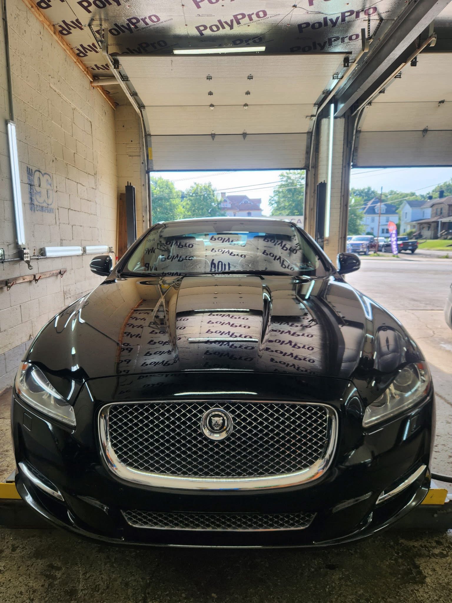 Used 2012 Jaguar XJ L Supercharged RWD image 5