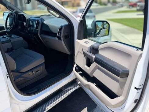 Used 2016 Ford F150 XLT w/ Equipment Group 302A Luxury AWD/4WD image 15
