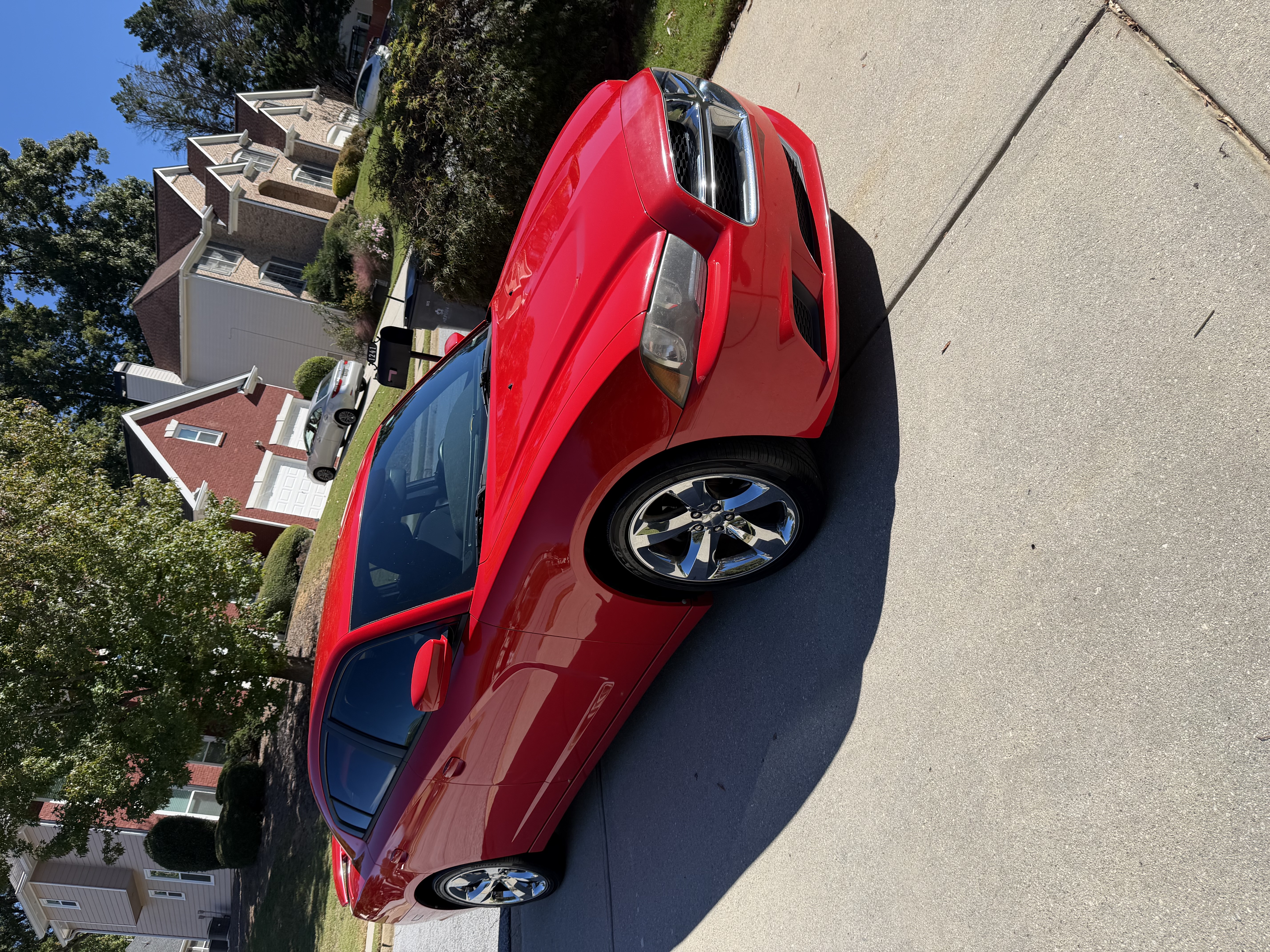 Used 2014 Dodge Charger SE RWD image 2