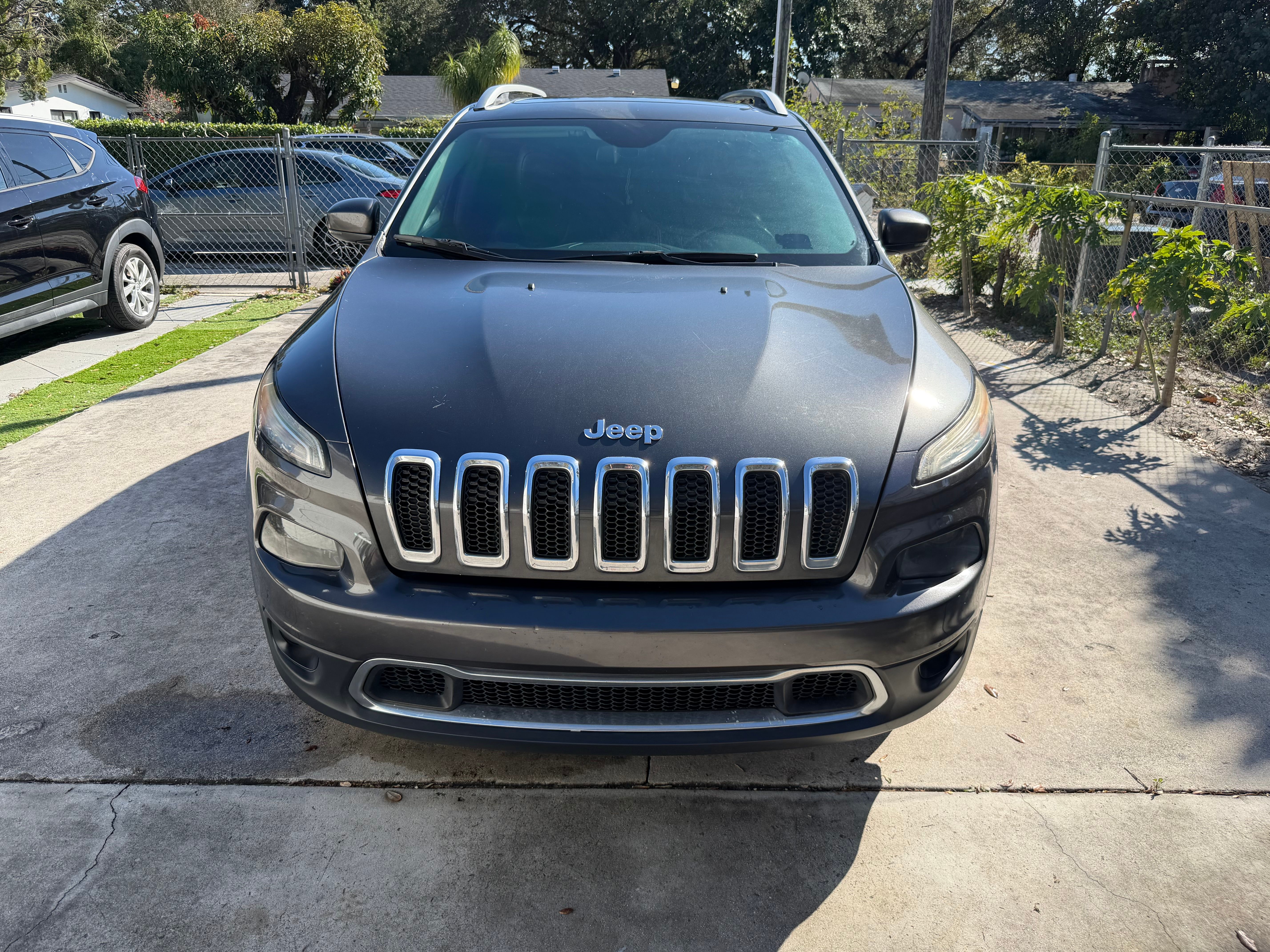 Used 2016 Jeep Cherokee Limited FWD image 1