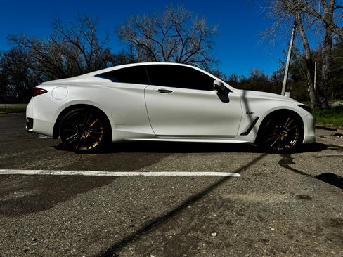 Used 2017 INFINITI Q60 Red Sport 400 image 12