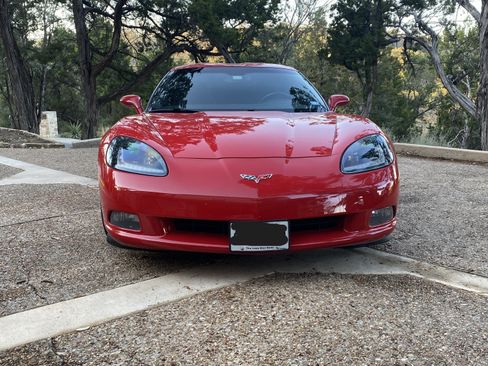 Used 2009 Chevrolet Corvette Coupe image 2
