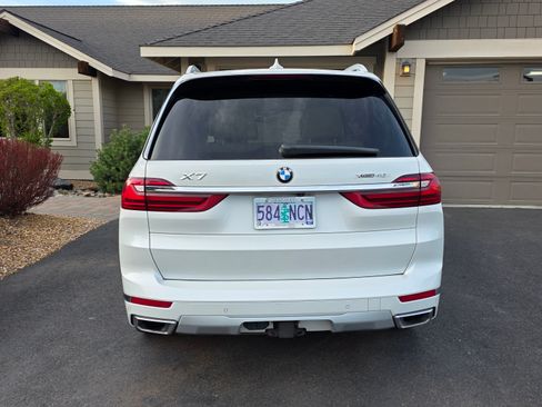 Used 2021 BMW X7 xDrive40i w/ Premium Package image 6
