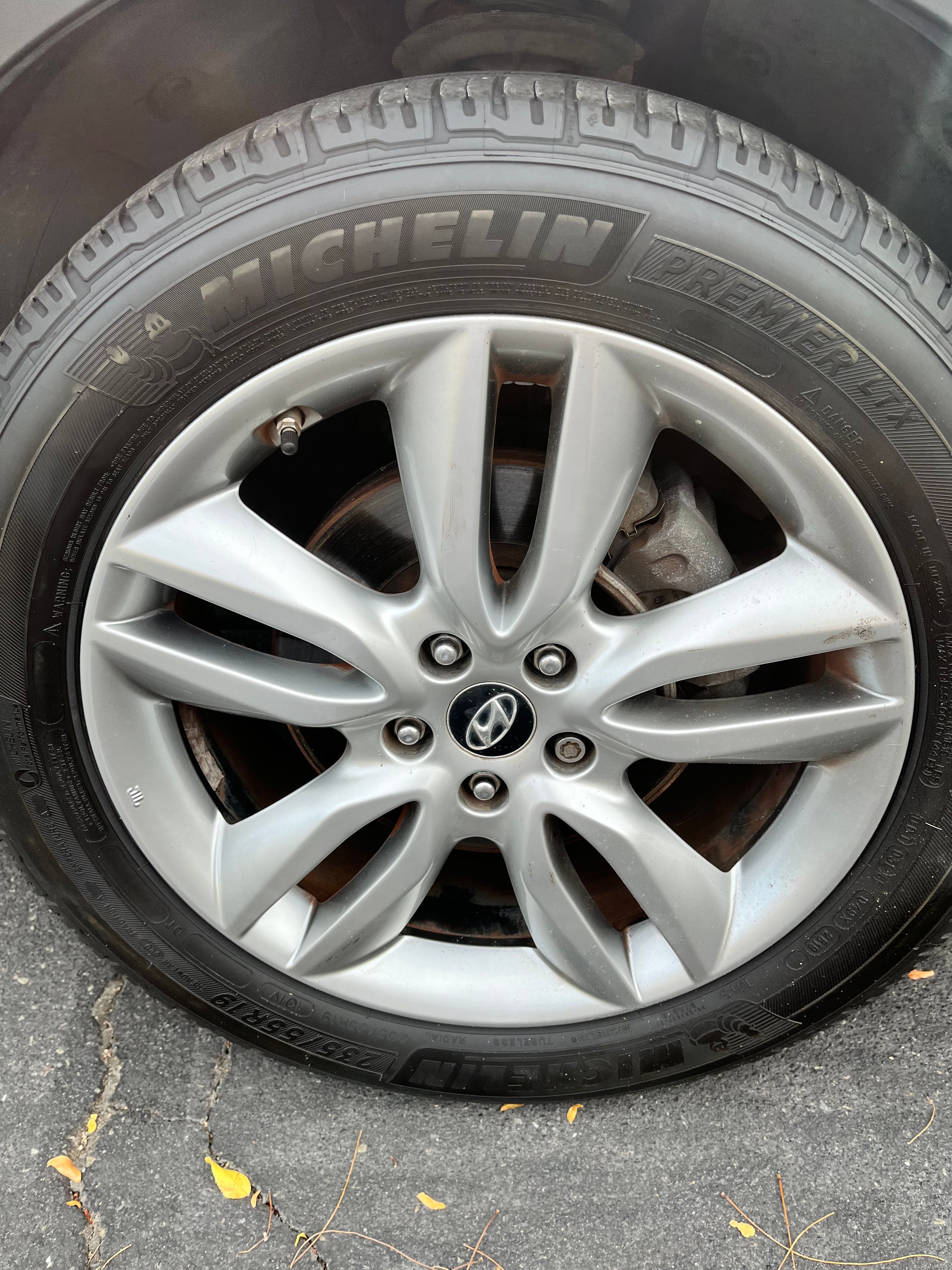 Used 2014 Hyundai Santa Fe Sport 2.0T w/ Navigation Package 06 FWD image 8