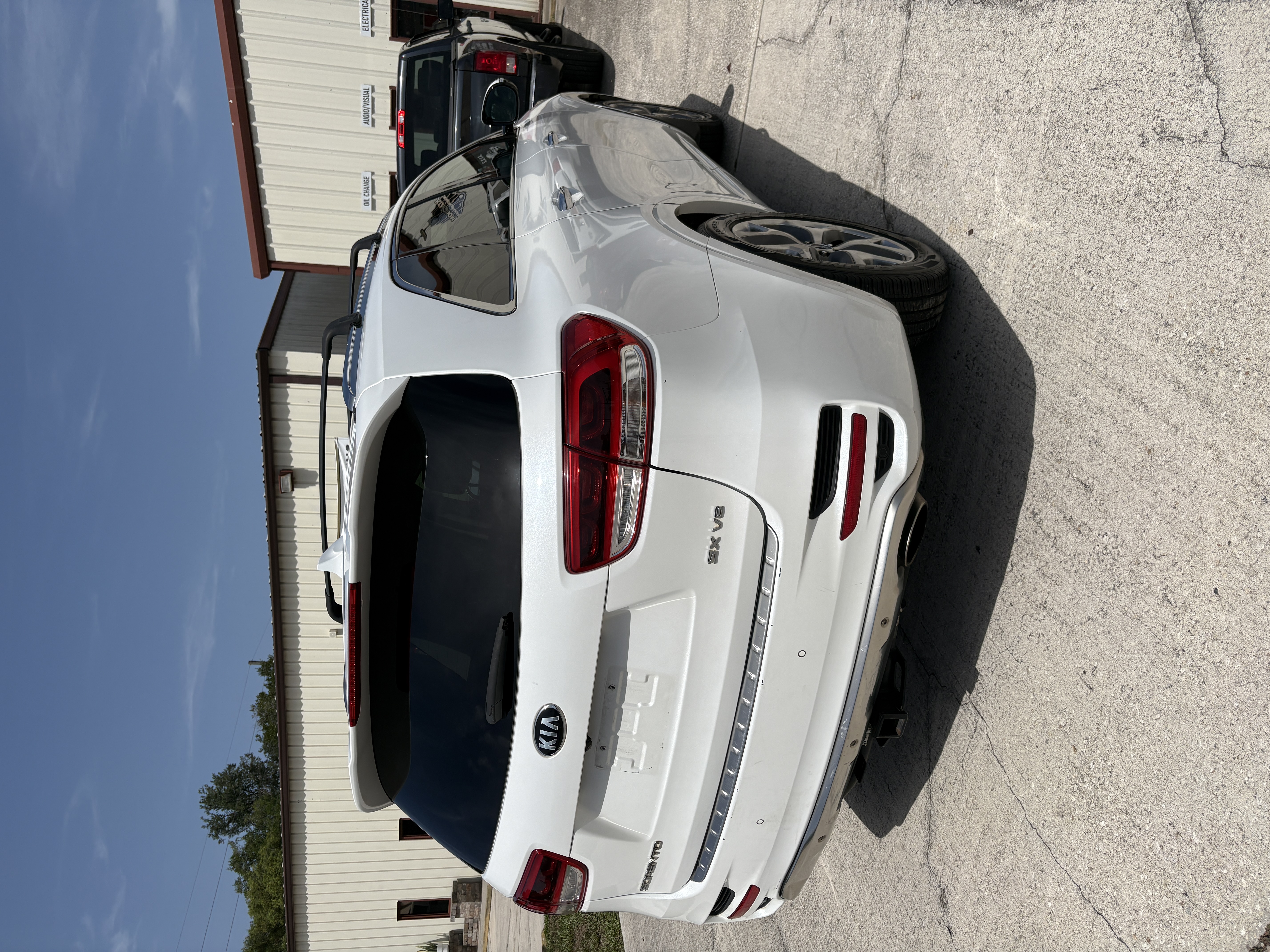 Used 2017 Kia Sorento SX FWD image 14