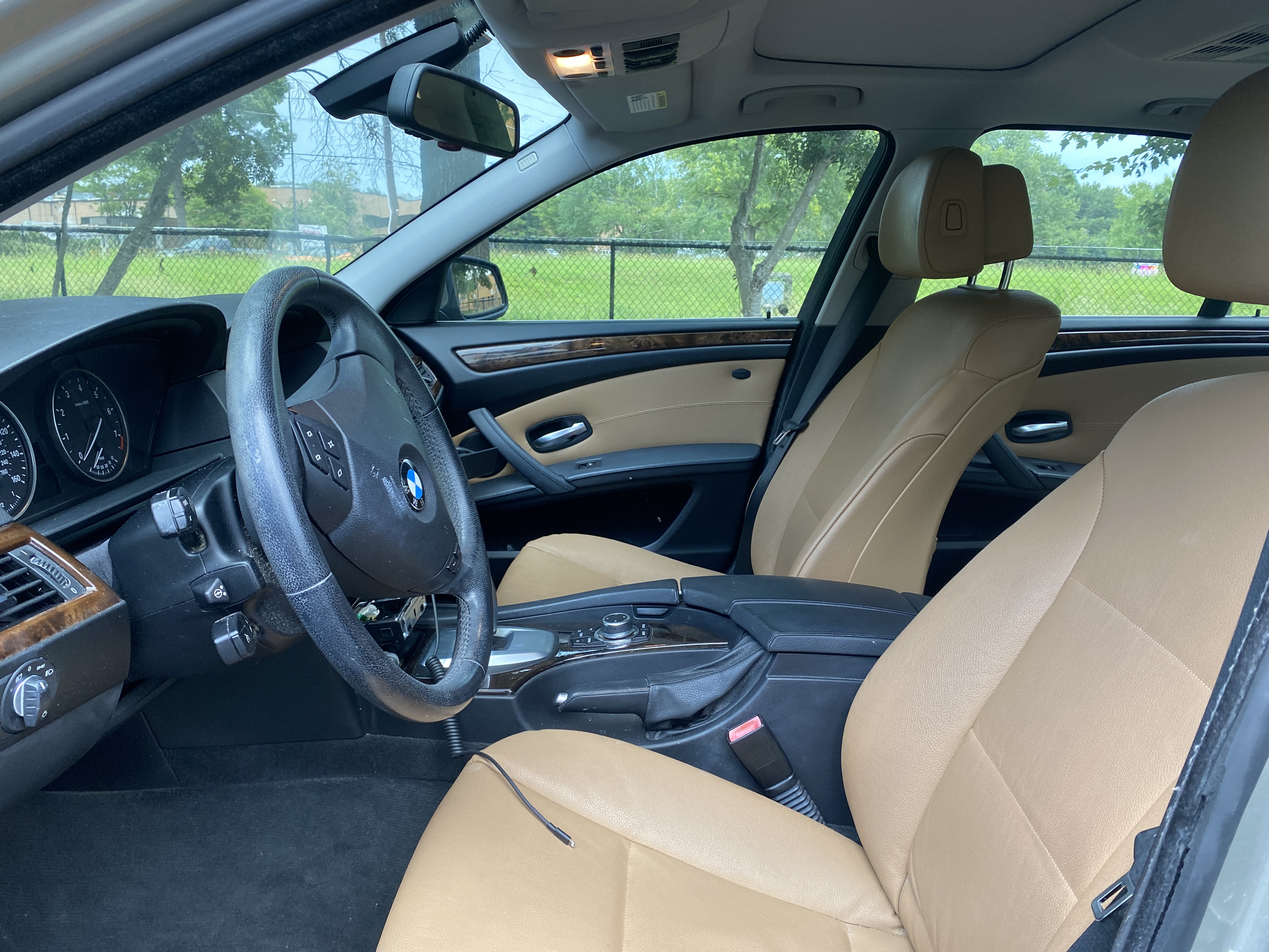Used 2010 BMW 528i Sedan RWD image 12