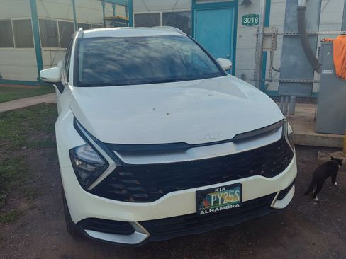 Used 2023 Kia Sportage EX image 1
