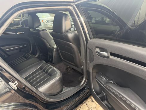 Used 2017 Chrysler 300 S image 12