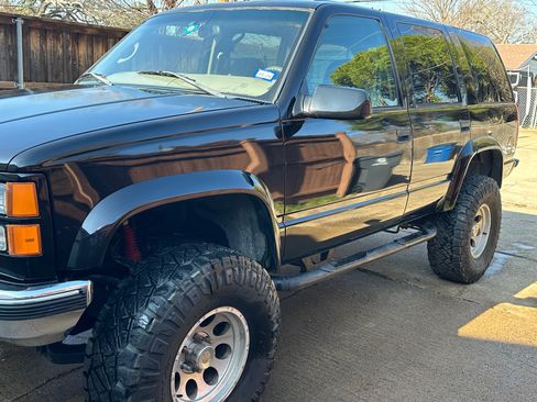 Used 1998 GMC Yukon 4WD 4-Door w/ Marketing Opt Pkg 5 image 5