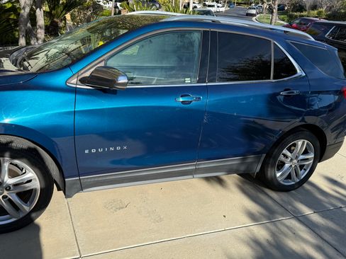 Used 2019 Chevrolet Equinox Premier image 2