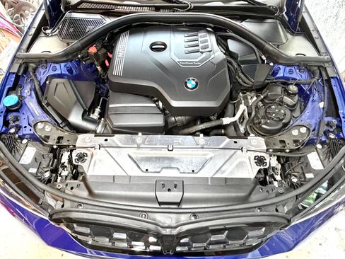 Used 2023 BMW 330i xDrive Sedan w/ M Sport Package AWD/4WD image 10