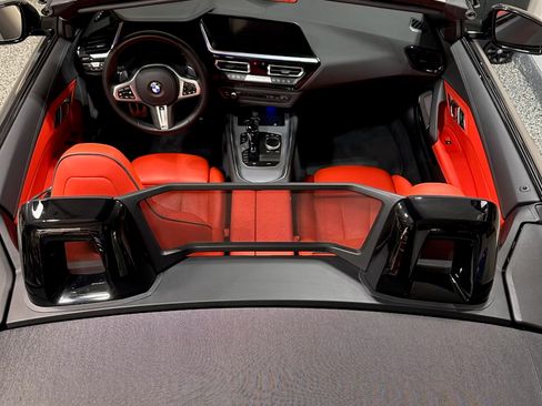 Used 2022 BMW Z4 M40i w/ Premium Package RWD image 4