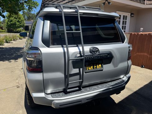 Used 2014 Toyota 4Runner Trail Premium AWD/4WD image 5