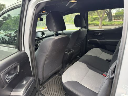 Used 2021 Toyota Tacoma TRD Off-Road image 14