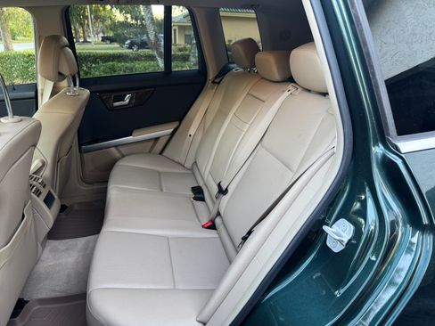 Used 2011 Mercedes-Benz GLK 350 2WD image 17