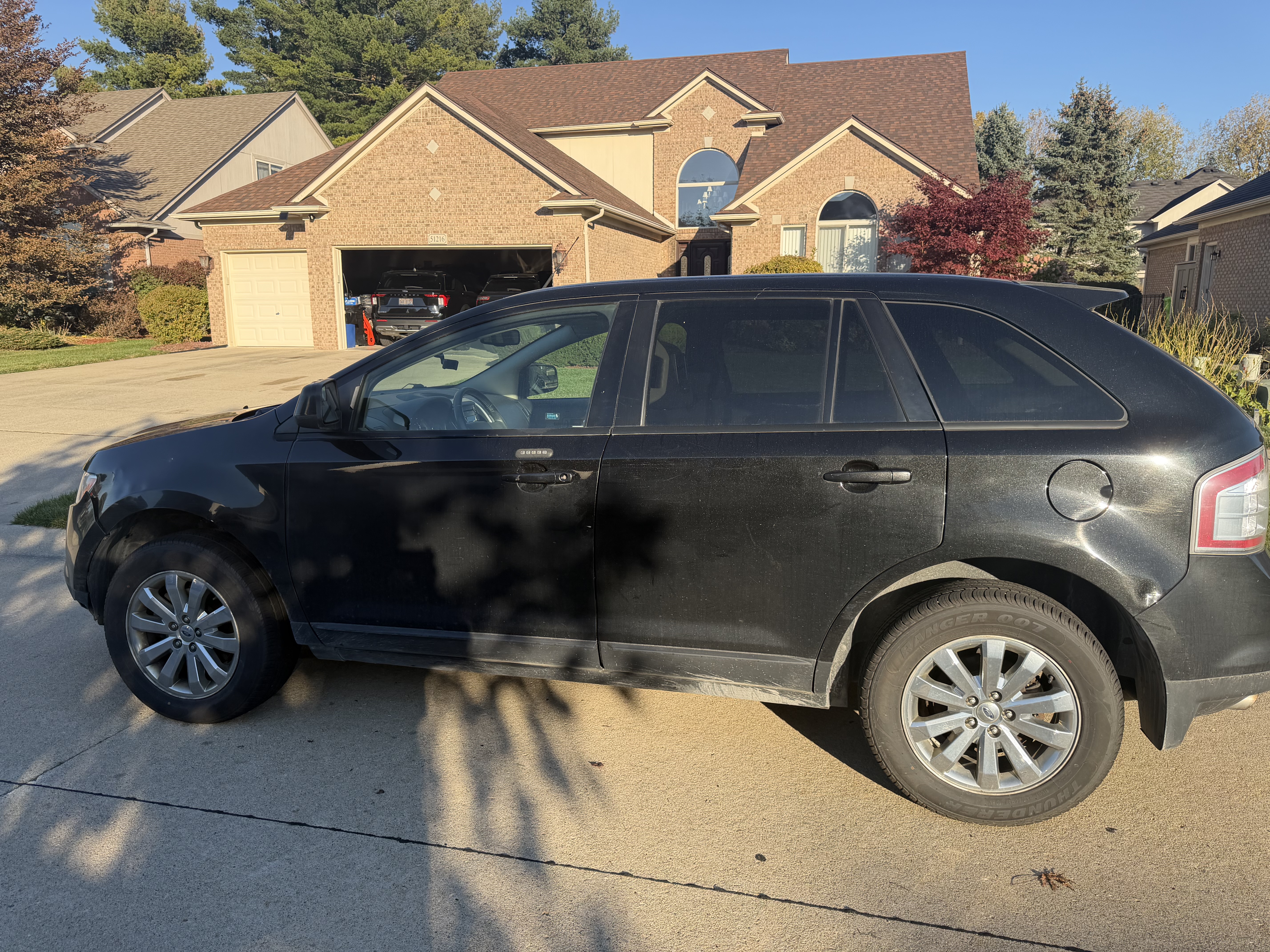 Used 2010 Ford Edge SEL AWD/4WD image 1