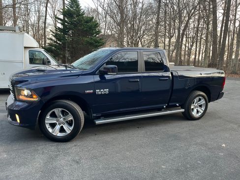 Used 2016 RAM 1500 Sport w/ Convenience Group image 5