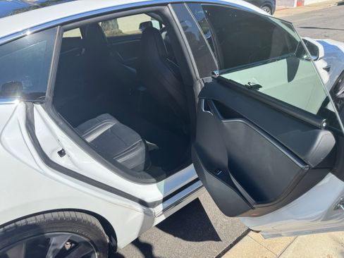 Used 2018 Tesla Model S P100D image 17
