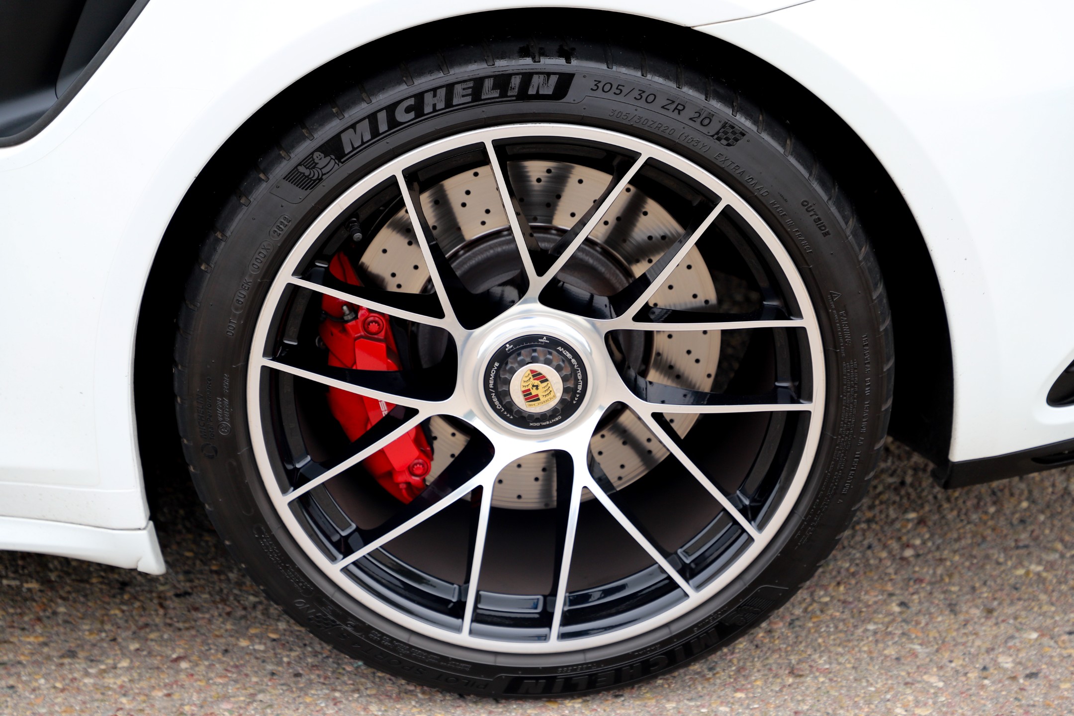 Used 2018 Porsche 911 4 Coupe AWD/4WD image 8