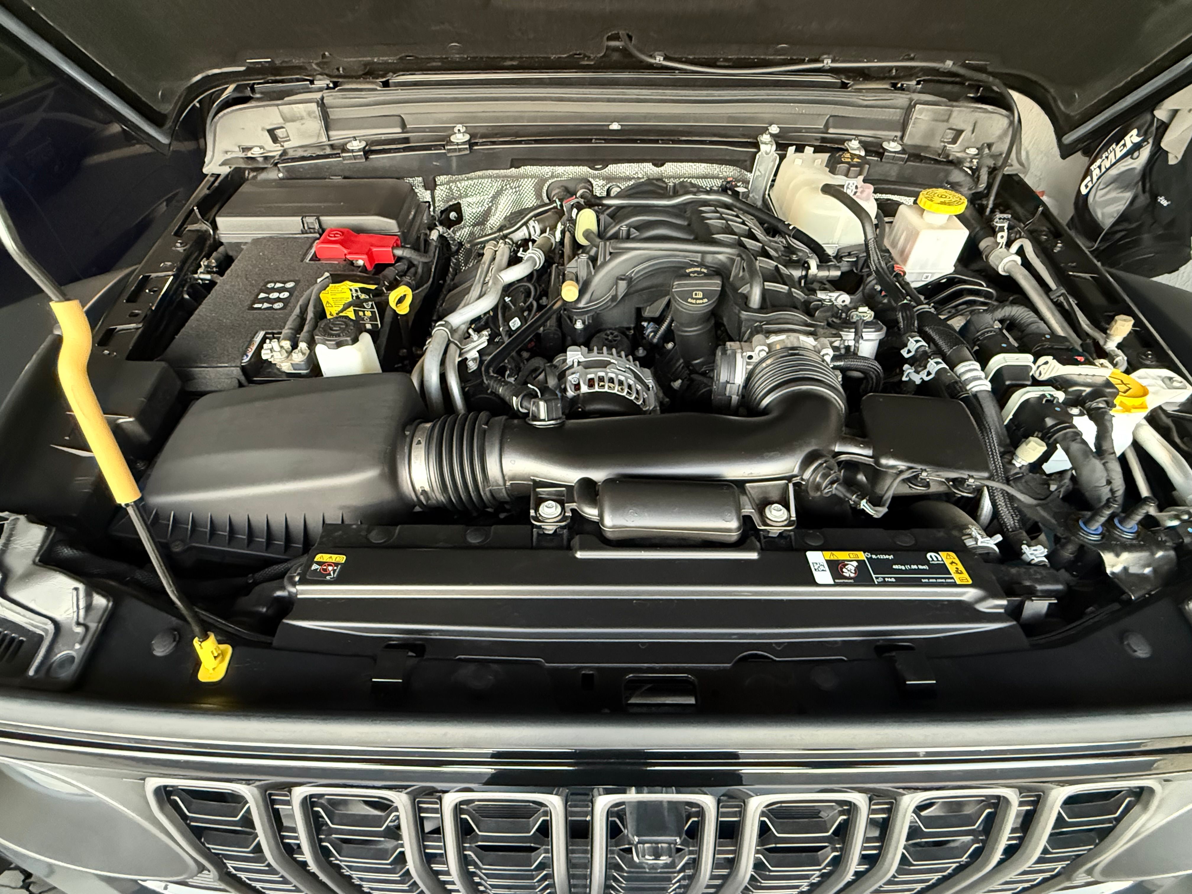 Used 2024 Jeep Gladiator Rubicon w/ Technology Group AWD/4WD image 12