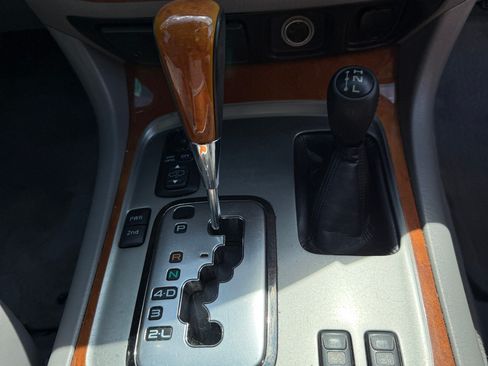 Used 2006 Lexus LX 470 470 Sport Utility 4D image 9