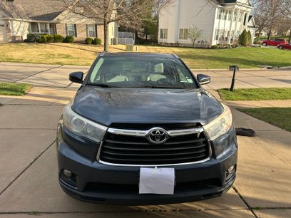 Used 2016 Toyota Highlander XLE