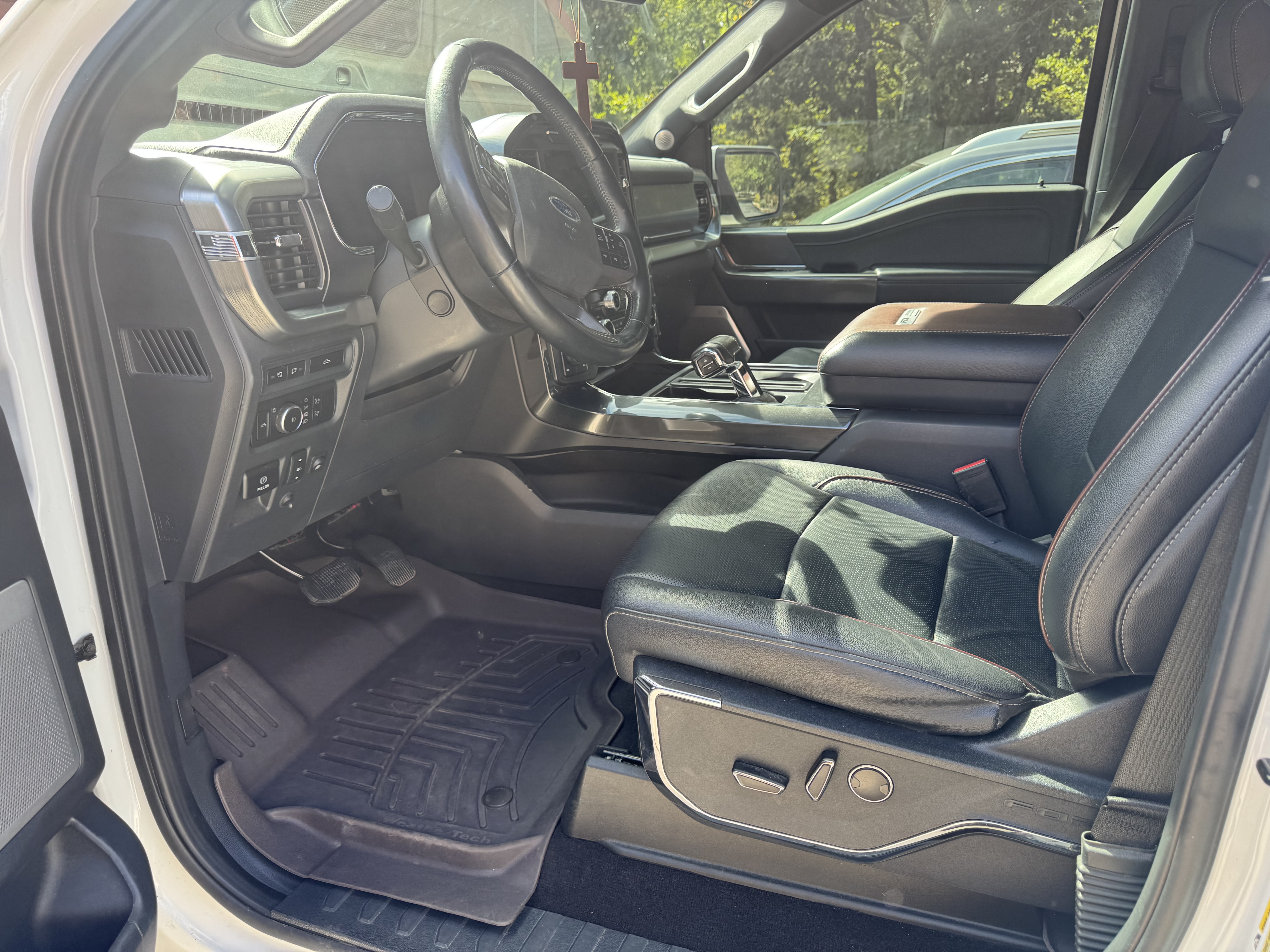 Used 2022 Ford F150 Lariat w/ Equipment Group 502A High AWD/4WD image 14