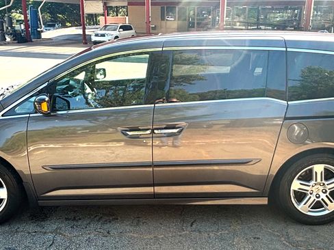 Used 2012 Honda Odyssey Touring image 8