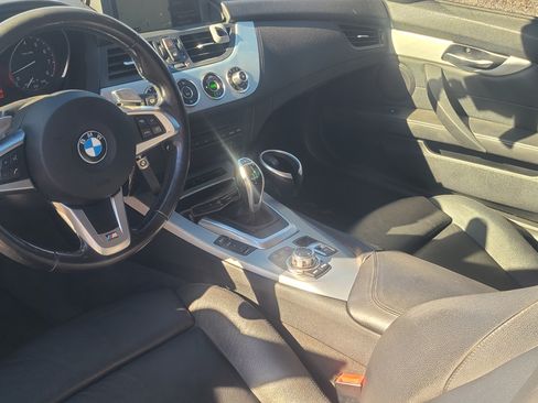 Used 2011 BMW Z4 sDrive35i image 13