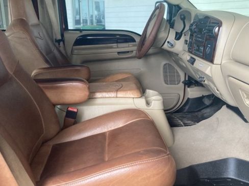 Used 2006 Ford F350 King Ranch image 2