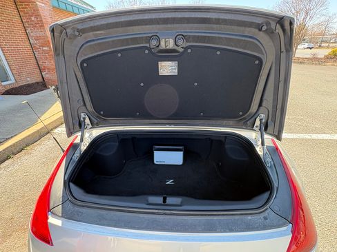 Used 2004 Nissan 350Z Touring image 25